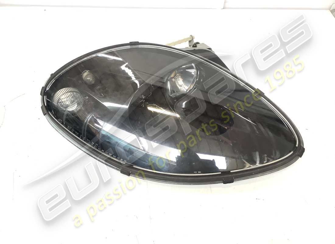 USED FERRARI RH HEADLIGHT ''BLACK''. PART NUMBER 72001371 (1) used ferrari rh headlight ''black''. part number 72001371 (1)
