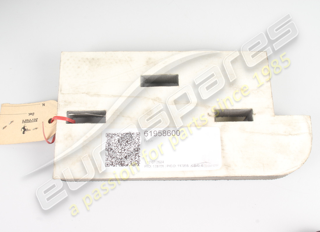 NEW FERRARI INSULATION. PART NUMBER 61958600 (1) new ferrari insulation. part number 61958600 (1)