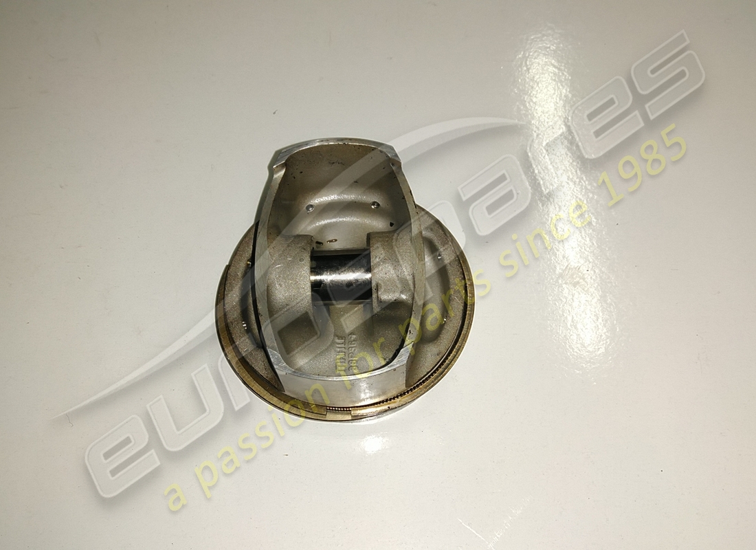 used ferrari piston with ring. part number 180805 (2)