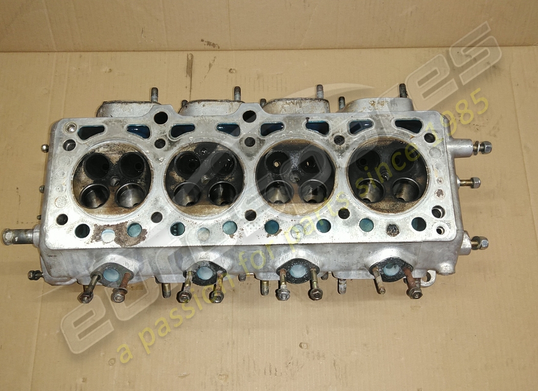 USED FERRARI RH CYLINDER HEAD. PART NUMBER 117749 (3) used ferrari rh cylinder head. part number 117749 (3)