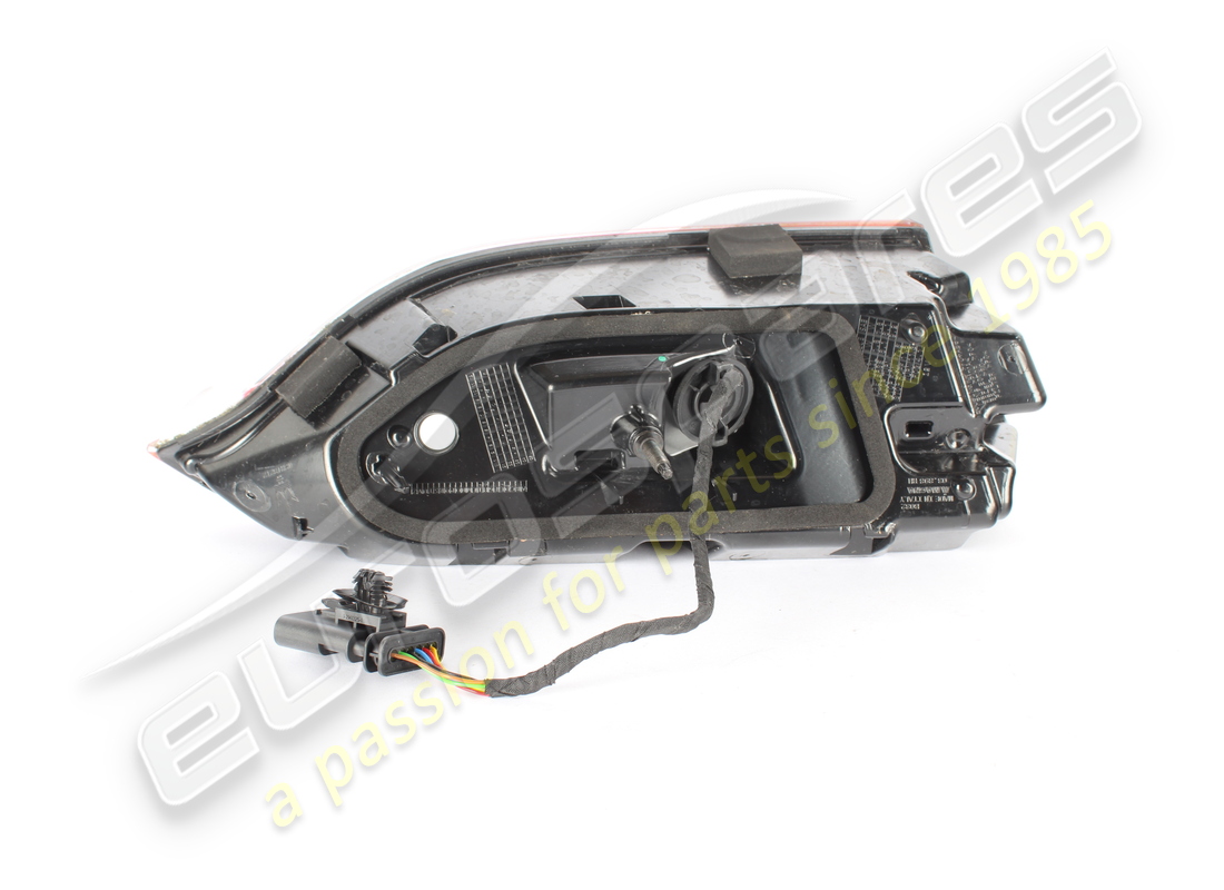 USED MASERATI REAR RH MOBILE TAIL LIGHT. PART NUMBER 670296350 (2) used maserati rear rh mobile tail light. part number 670296350 (2)