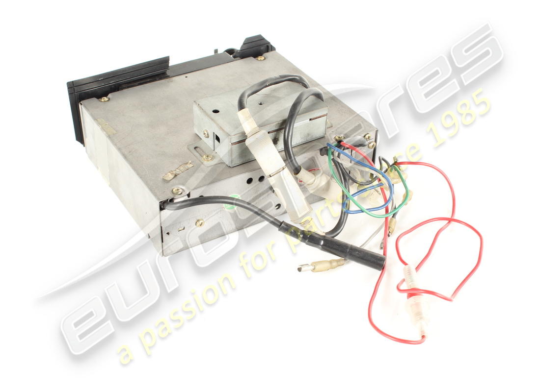 damaged ferrari radio with cassette ceiling. part number 119701 (5)