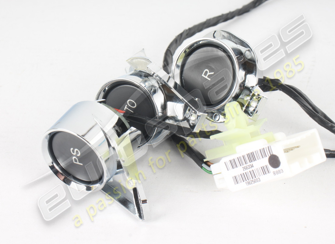 NEW FERRARI COMPLETE GEARBOX CONTROL. PART NUMBER 266334 (2) new ferrari complete gearbox control. part number 266334 (2)