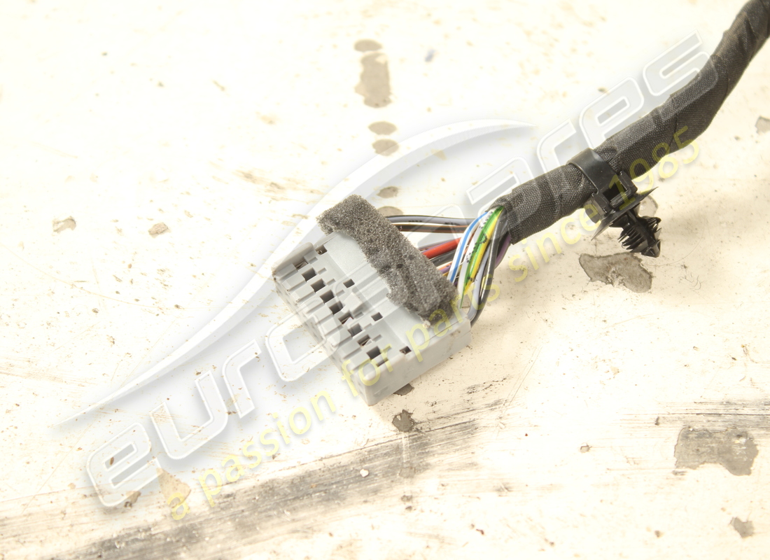 USED FERRARI TONNEAUCOVER NERO DS (1250)S. PART NUMBER 80413371 (6) used ferrari tonneaucover nero ds (1250)s. part number 80413371 (6)