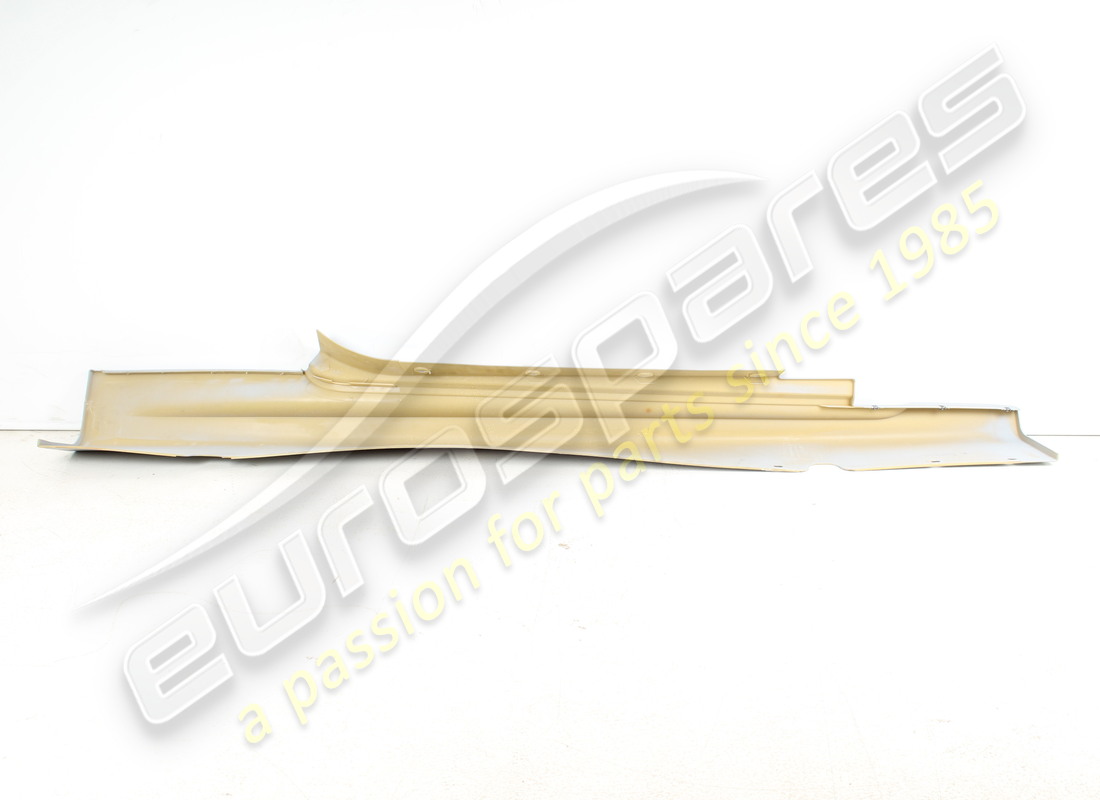 new maserati lh side skirtmc stradale. part number 83535900 (2)