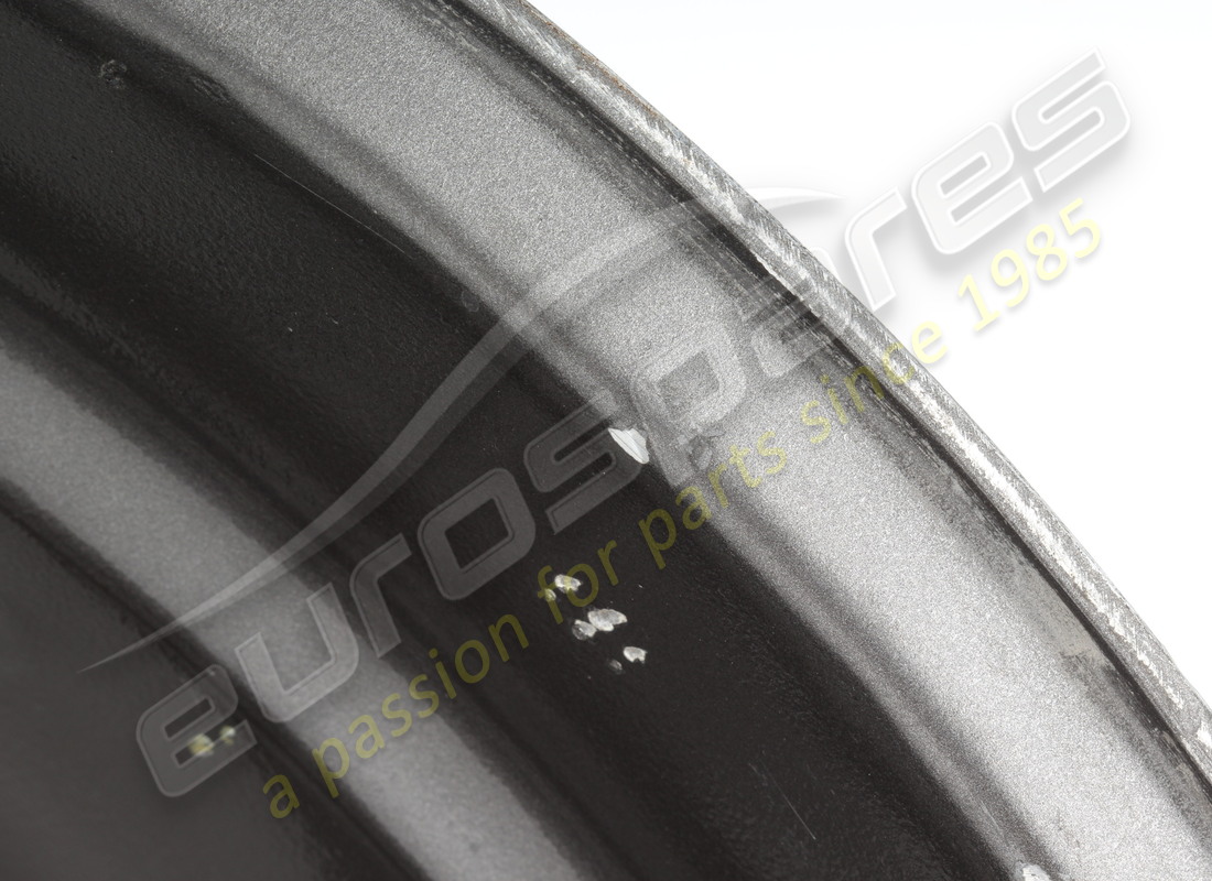 USED FERRARI FRONT RIM. PART NUMBER 275585 (11) used ferrari front rim. part number 275585 (11)