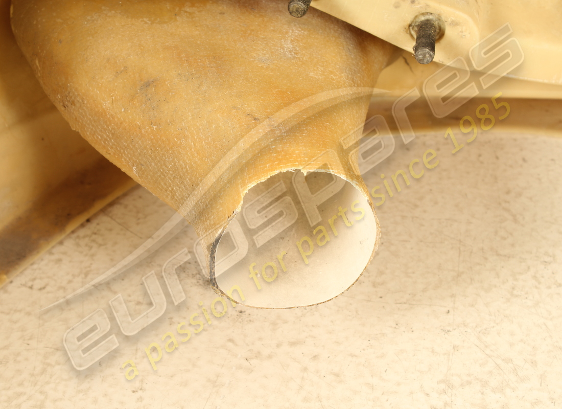 NEW (OTHER) FERRARI FRONT BUMPER. PART NUMBER 65047110 (5) new (other) ferrari front bumper. part number 65047110 (5)