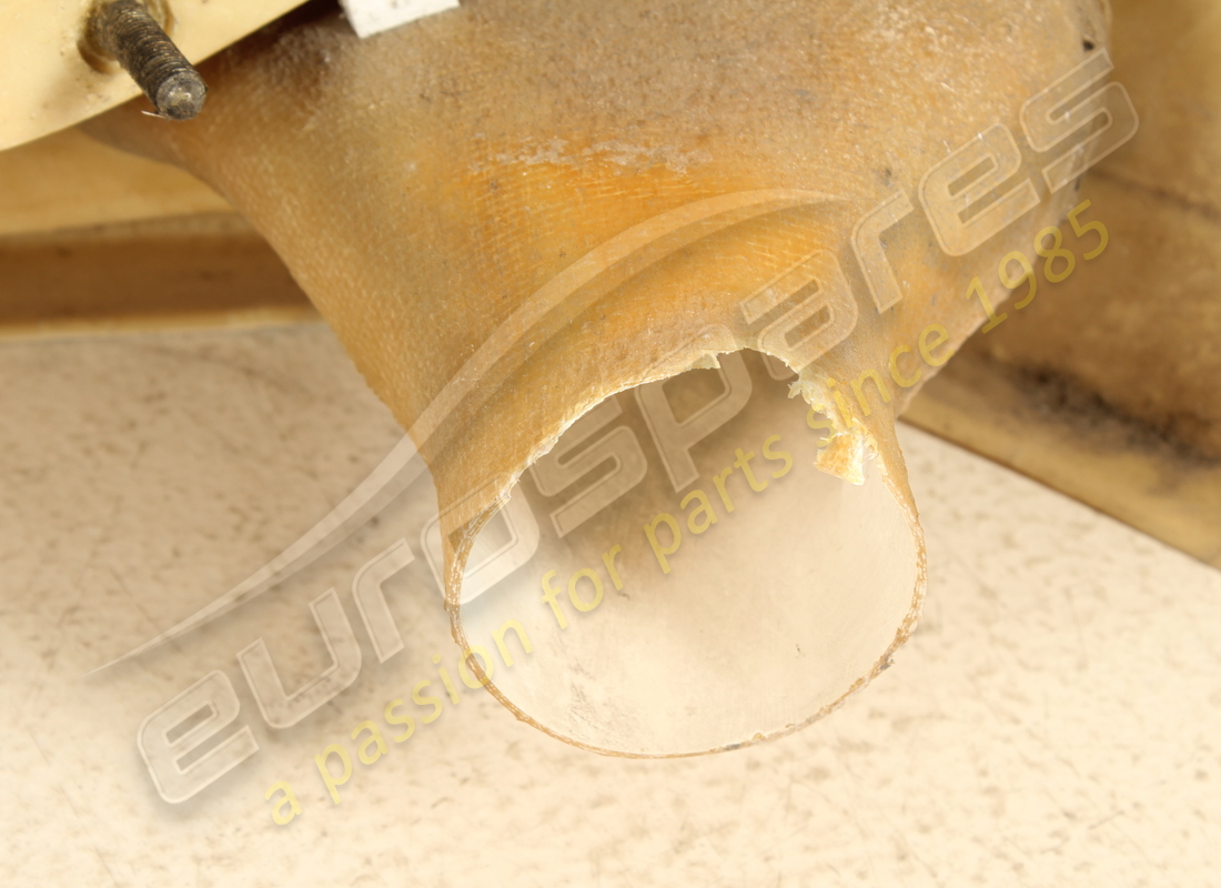 NEW (OTHER) FERRARI FRONT BUMPER. PART NUMBER 65047110 (6) new (other) ferrari front bumper. part number 65047110 (6)