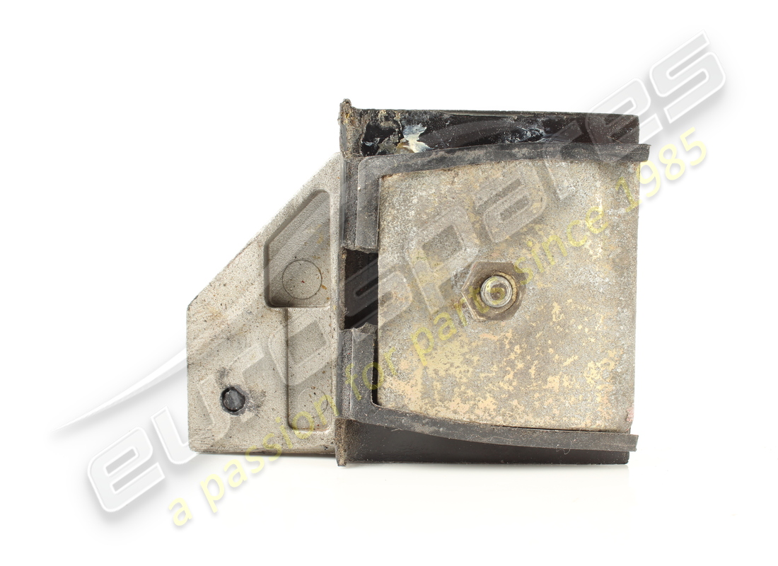 used ferrari rh runner guide. part number 63853600 (2)