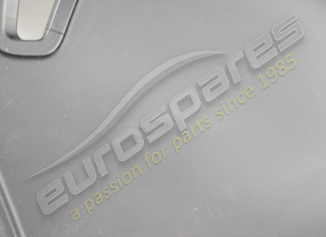 damaged ferrari compl. rh rear screen trim. part number 973242 (4)