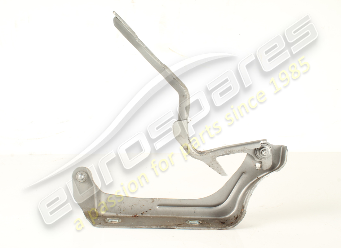 used maserati front lid rh hinge. part number 670001872 (2)