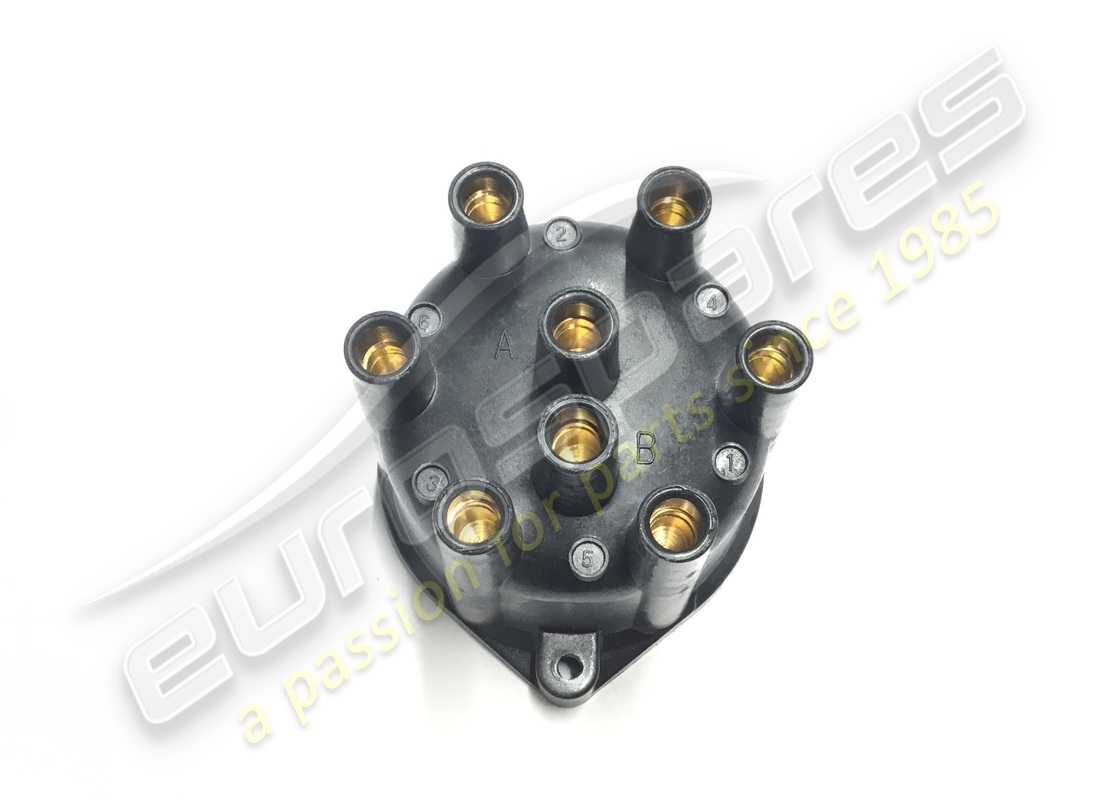 NEW OE DISTRIBUTOR CAP. PART NUMBER 313220221 (2) new oe distributor cap. part number 313220221 (2)