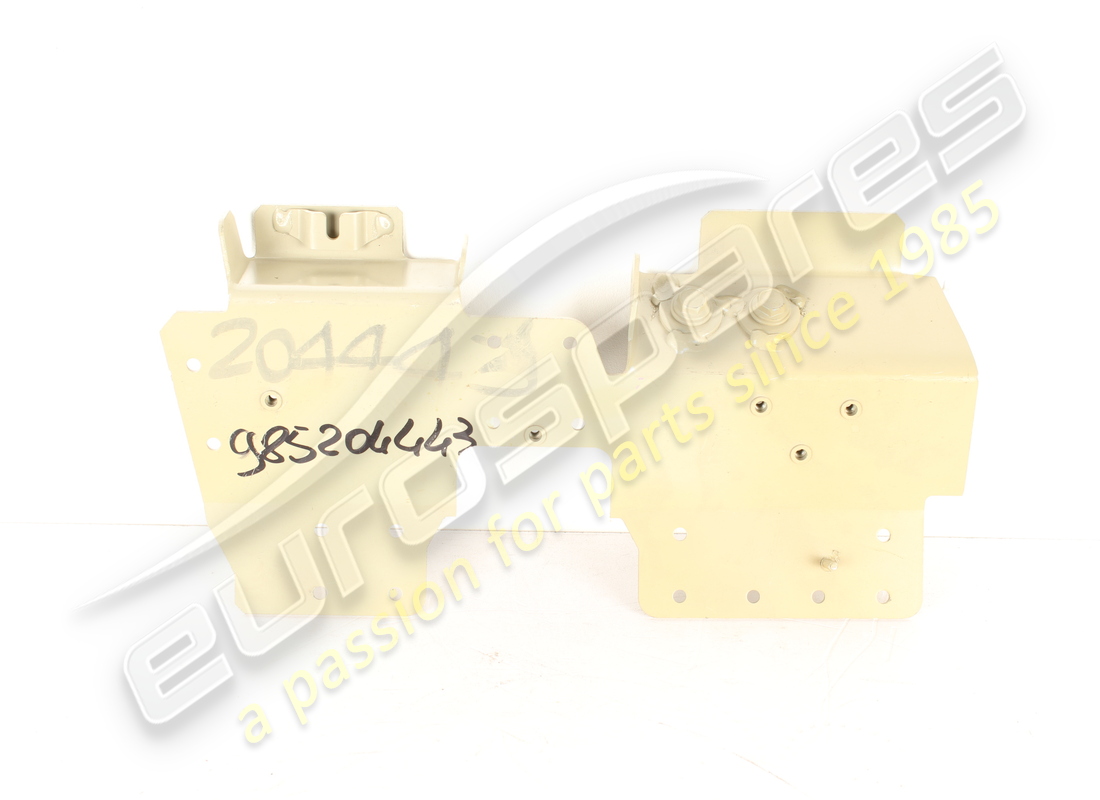 NEW FERRARI LH REINFORCEMENT. PART NUMBER 985204443 (1) new ferrari lh reinforcement. part number 985204443 (1)