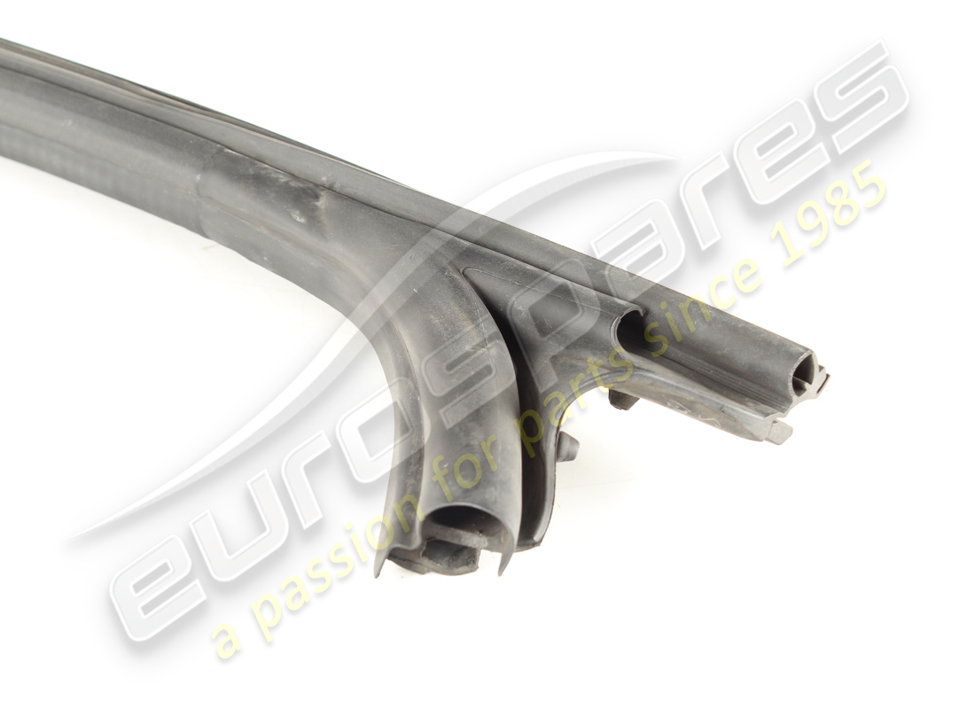 used ferrari rh door perimeter seal. part number 84087600 (4)