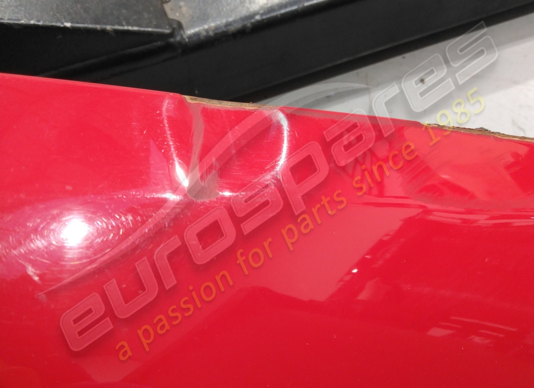 DAMAGED FERRARI COMPLETE RH FRONT FENDER. PART NUMBER 63962100 (5) damaged ferrari complete rh front fender. part number 63962100 (5)