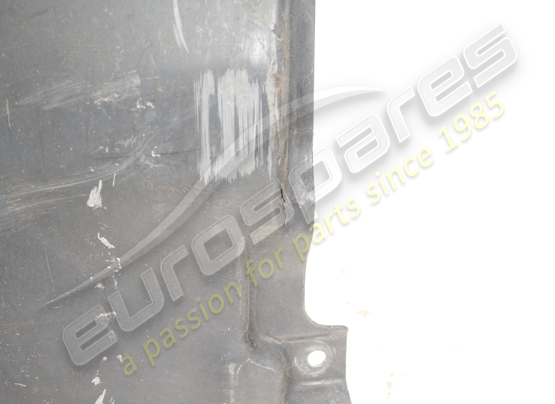 damaged ferrari rh rear section of front flat undertray element. part number 81176900 (5)