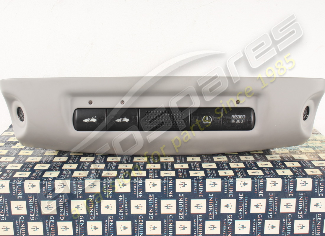 NEW (OTHER) MASERATI COMPLETE CONTROL BUTTON PANEL, GRIGIO CHIA. PART NUMBER 68177031 (5) new (other) maserati complete control button panel, grigio chia. part number 68177031 (5)