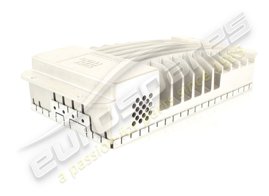 used ferrari 16-channel amplifier. part number 304218 (5)