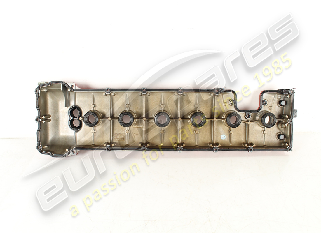 USED FERRARI RH CYLINDER HEAD COVER. PART NUMBER 815999 (8) used ferrari rh cylinder head cover. part number 815999 (8)