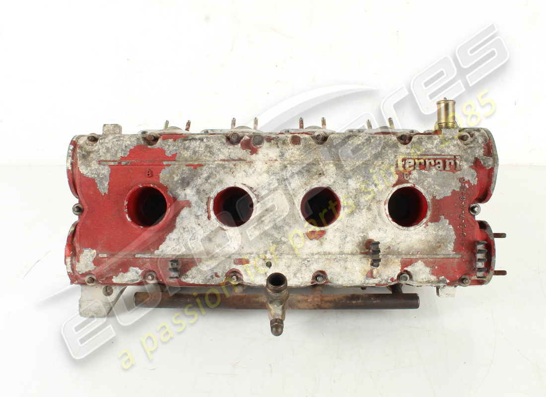 USED FERRARI CYLINDER HEAD. PART NUMBER 133994 (5) used ferrari cylinder head. part number 133994 (5)