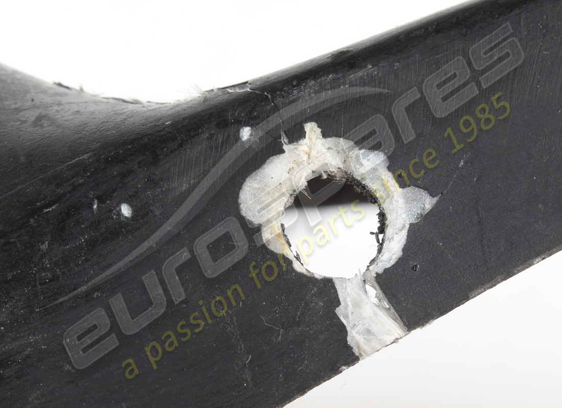 DAMAGED FERRARI RH WHEELHOUSE DOOR. PART NUMBER 65915200 (12) damaged ferrari rh wheelhouse door. part number 65915200 (12)