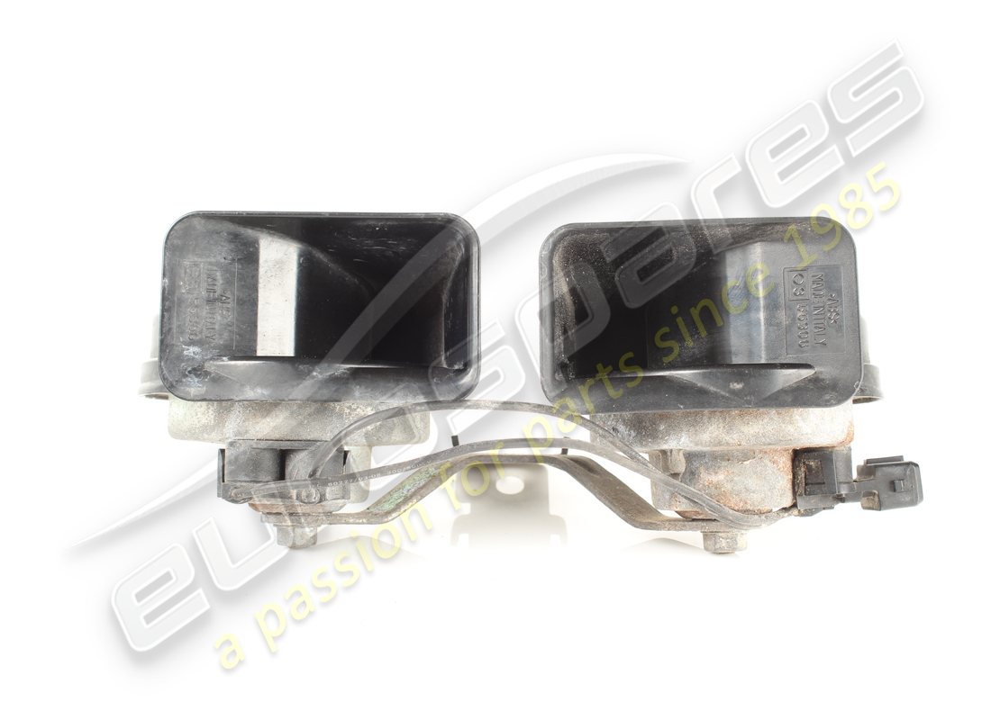 USED FERRARI HORN ASSEMBLY (WITH BRACKET). PART NUMBER 251347 (1) used ferrari horn assembly (with bracket). part number 251347 (1)