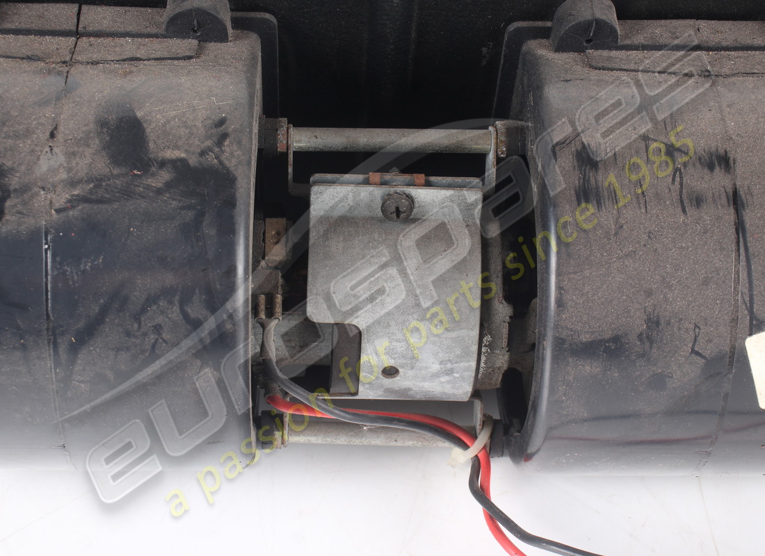 USED FERRARI EVAPORATOR UNIT RHD PART NUMBER 61929300 (5) used ferrari evaporator unit rhd part number 61929300 (5)