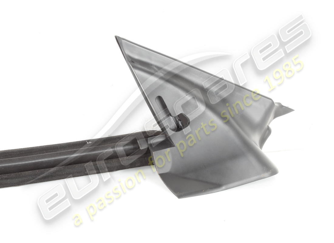 USED FERRARI LH OUTER BELT-LINE SEAL. PART NUMBER 85219500 (2) used ferrari lh outer belt-line seal. part number 85219500 (2)