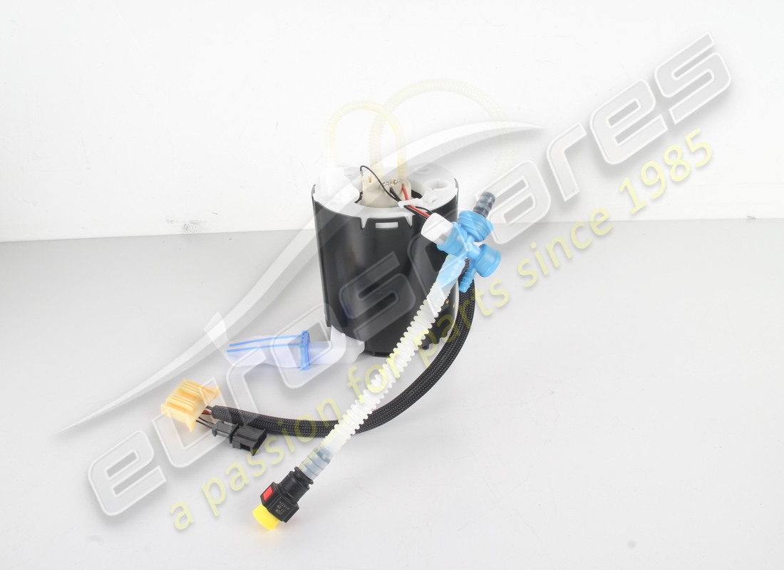 new mclaren fuel pump (left). part number 1211k0027cp (1)