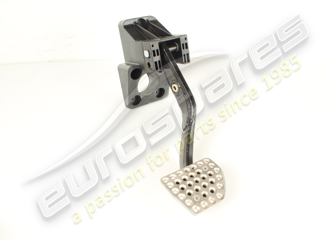 USED FERRARI COMPLETE PEDAL BOARD. PART NUMBER 800483 (1) used ferrari complete pedal board. part number 800483 (1)