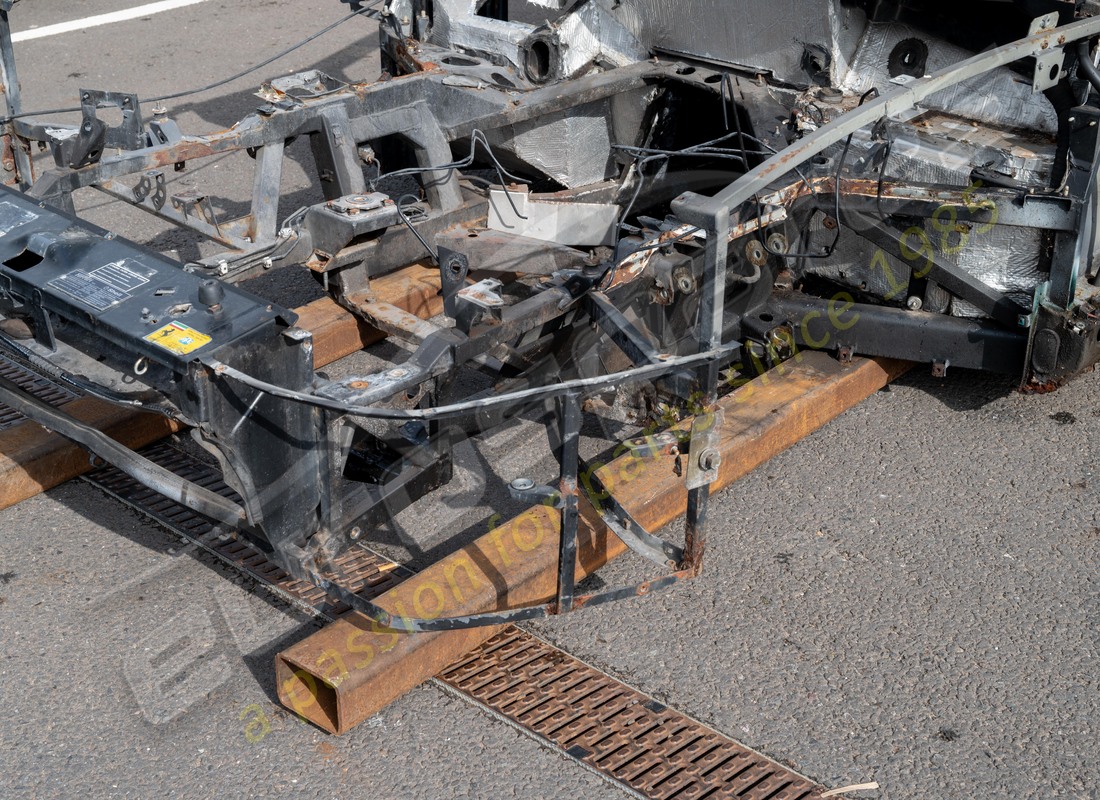 USED FERRARI 550 COMPLETE BODYSHELL BARE. PART NUMBER 65375900 (4) used ferrari 550 complete bodyshell bare. part number 65375900 (4)