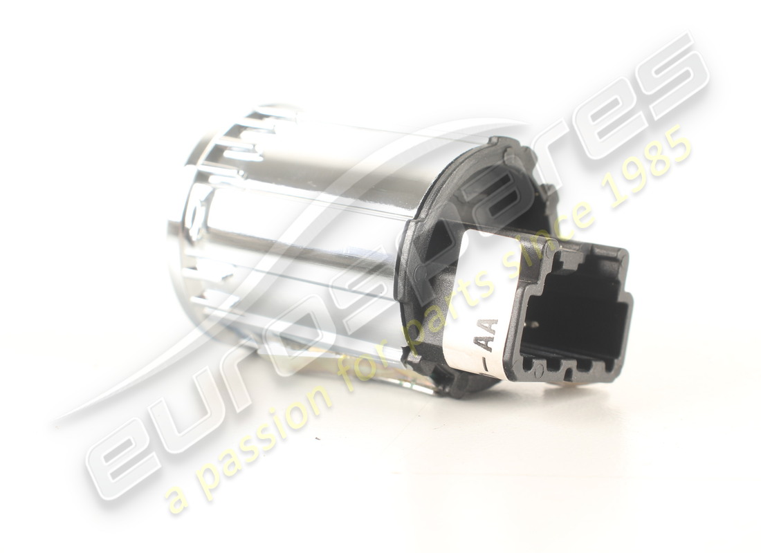 damaged aston martin switch, hazard warning. part number 6g3313a350aa (3)