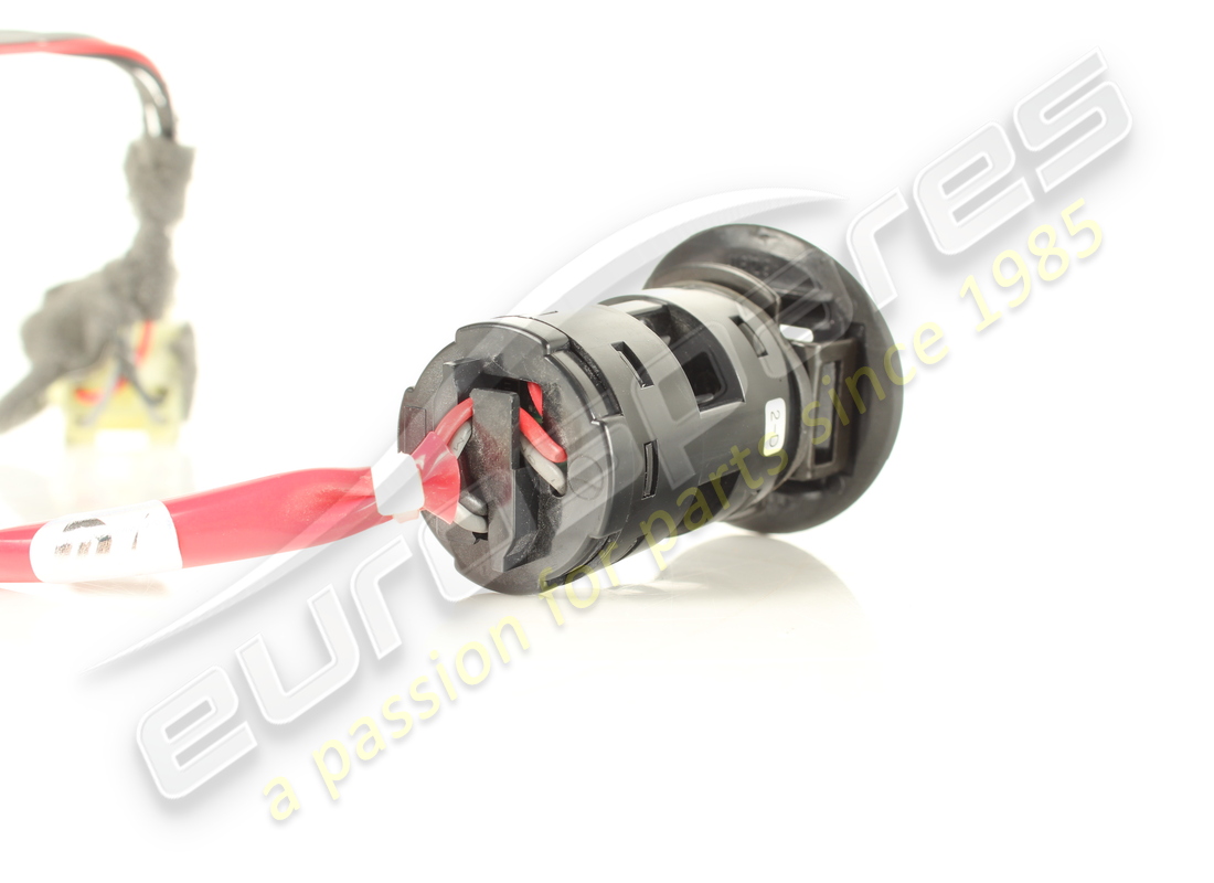 USED FERRARI OUTER TEMPERATURE SENSOR. PART NUMBER 236847 (3) used ferrari outer temperature sensor. part number 236847 (3)