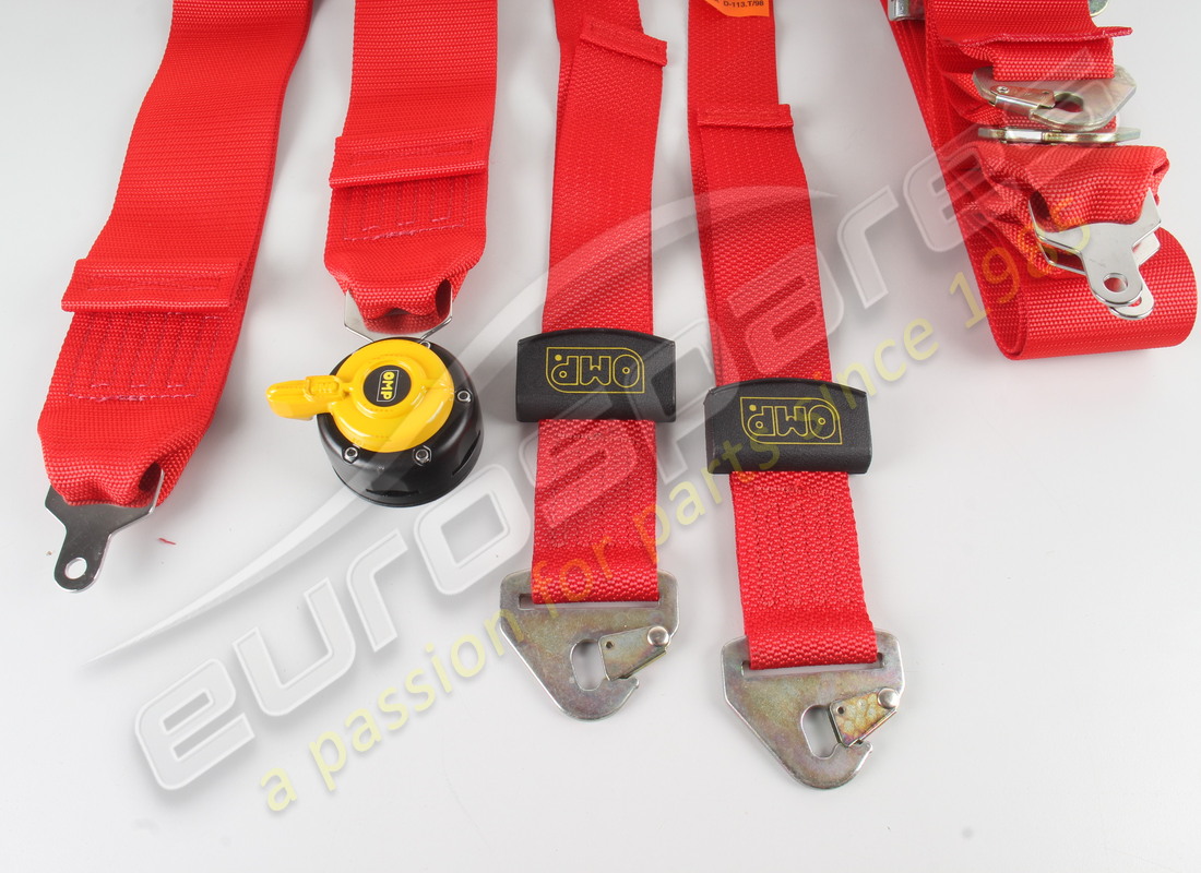 new ferrari seat belt and braket kit. part number 164778 (2)