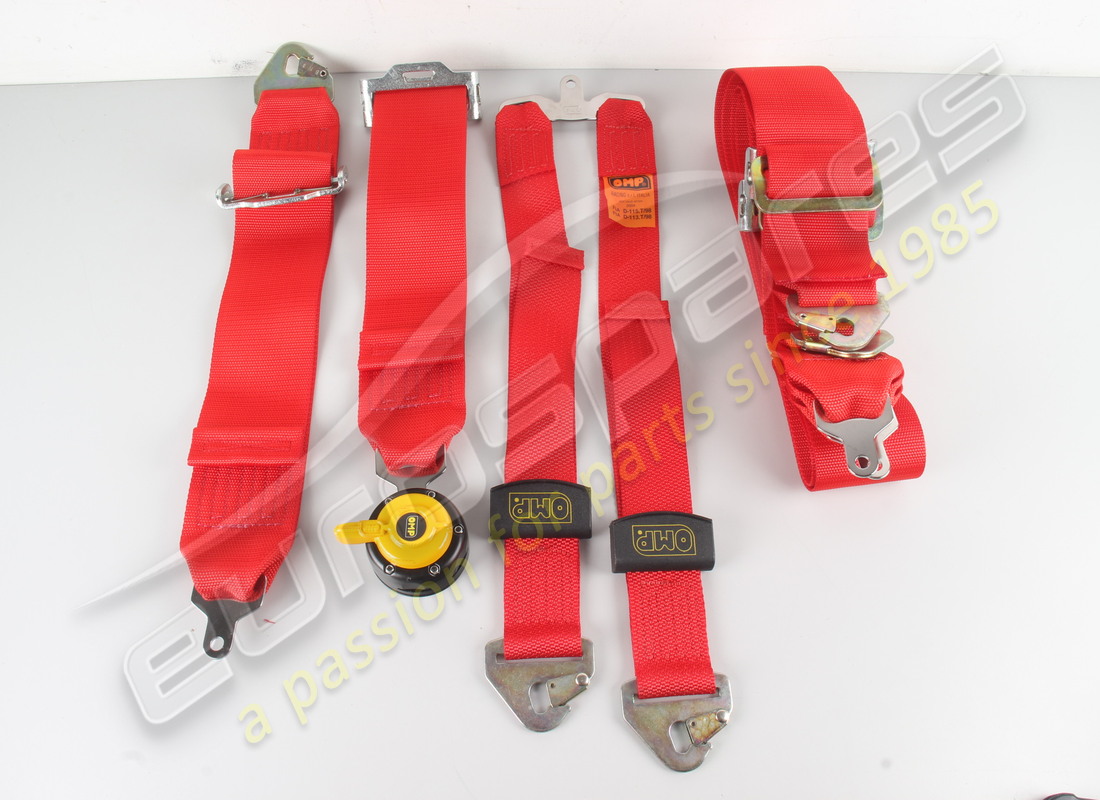 new ferrari seat belt and braket kit. part number 164778 (1)