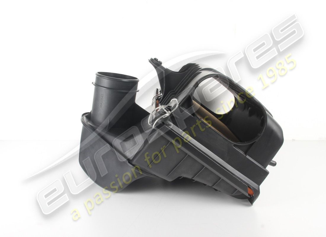 NEW MASERATI AIR FILTER BOX. PART NUMBER 980145870 (1) new maserati air filter box. part number 980145870 (1)