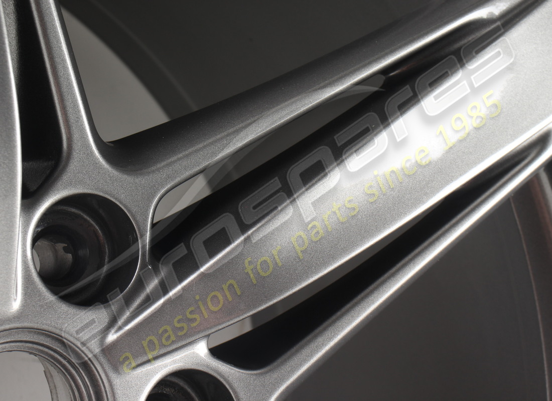 NEW FERRARI REAR WHEEL. PART NUMBER 283187 (2) new ferrari rear wheel. part number 283187 (2)