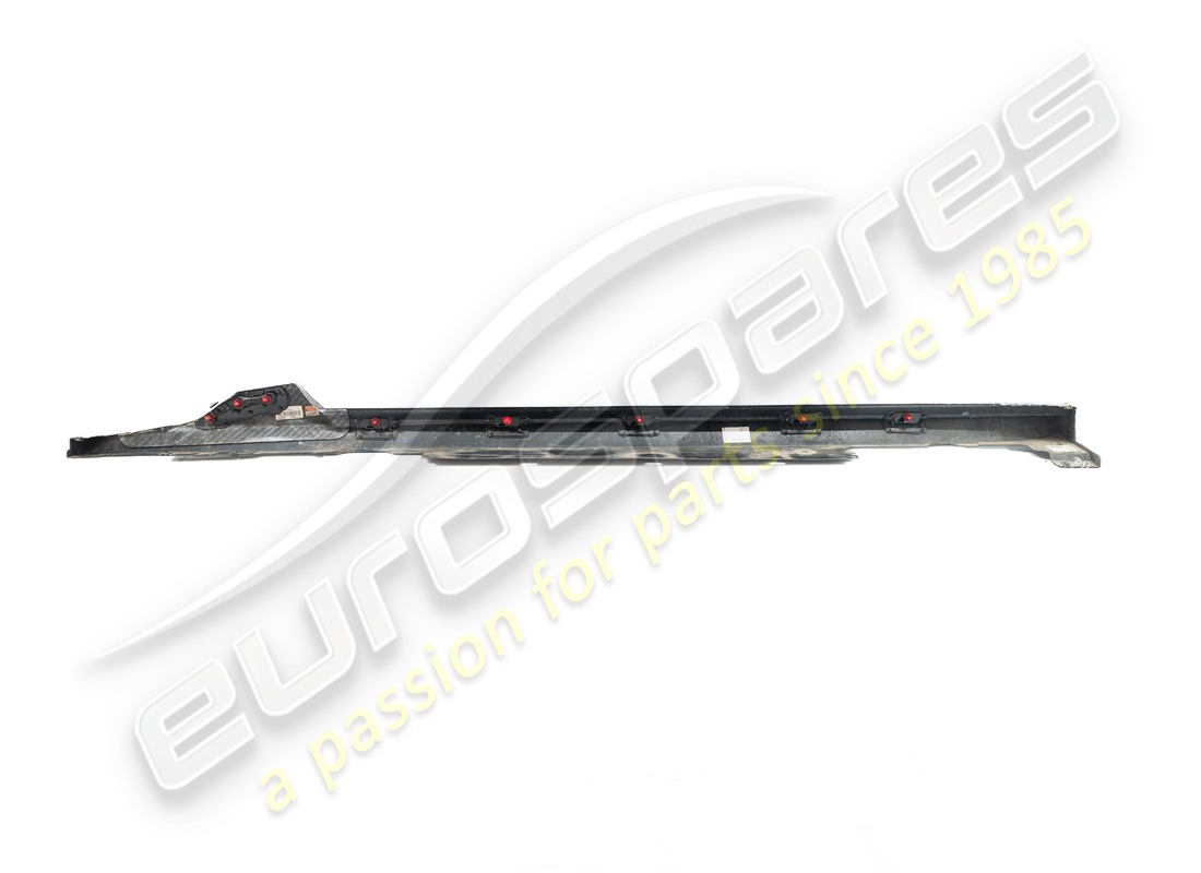 used ferrari complete rh sill trim panel. part number 901726 (3)