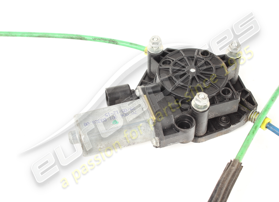 USED FERRARI FRONT LH DOOR POWER WINDOW M. PART NUMBER 82127600 (2) used ferrari front lh door power window m. part number 82127600 (2)