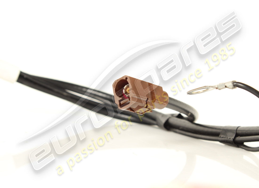 used ferrari tailgate am/fm-tv1/tv2 cable. part number 276437 (3)
