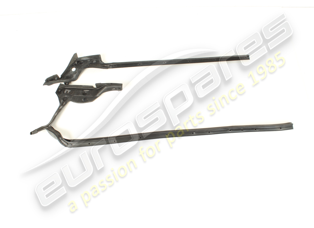 USED Ferrari COMPLETE RH FRONT DOOR DUST SEAL . PART NUMBER 948630 (1)