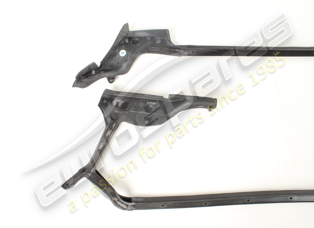 used ferrari complete rh front door dust seal. part number 948630 (4)