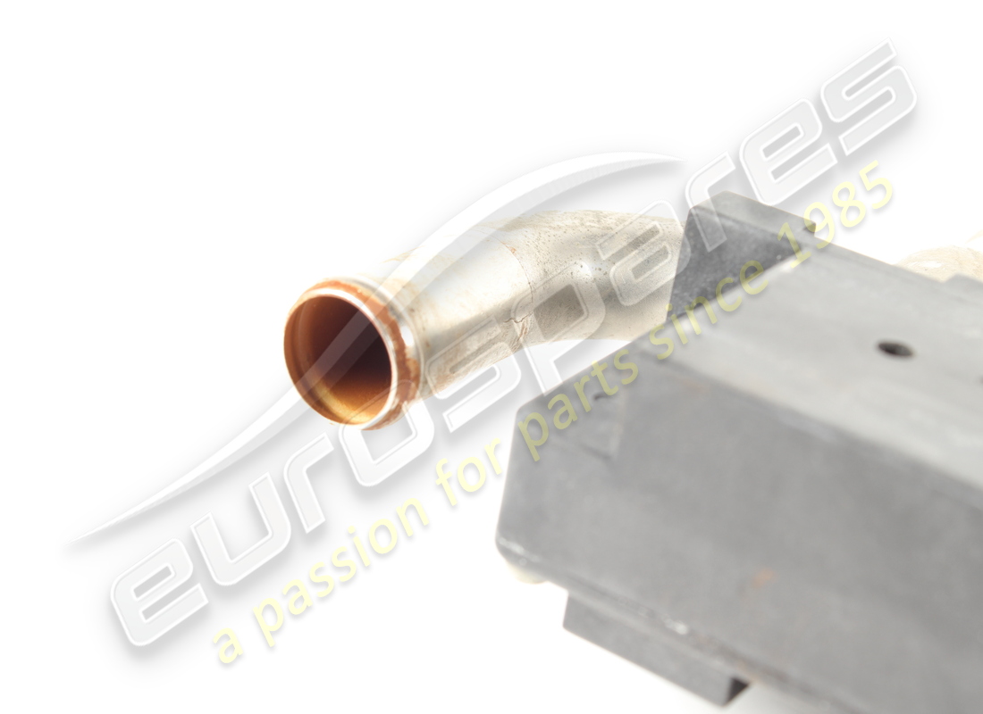 used ferrari rh tgk valve. part number 67635900 (5)