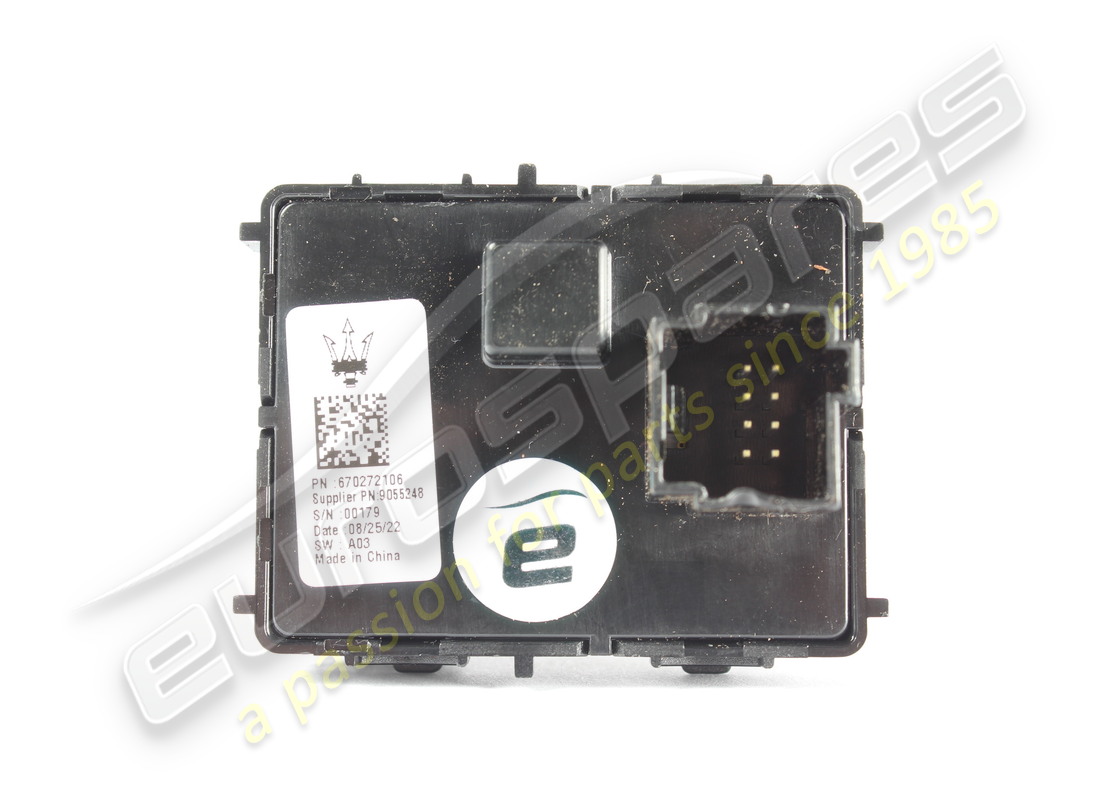 USED MASERATI RH REAR POWER WINDOW SWITCH. PART NUMBER 670272106 (3) used maserati rh rear power window switch. part number 670272106 (3)