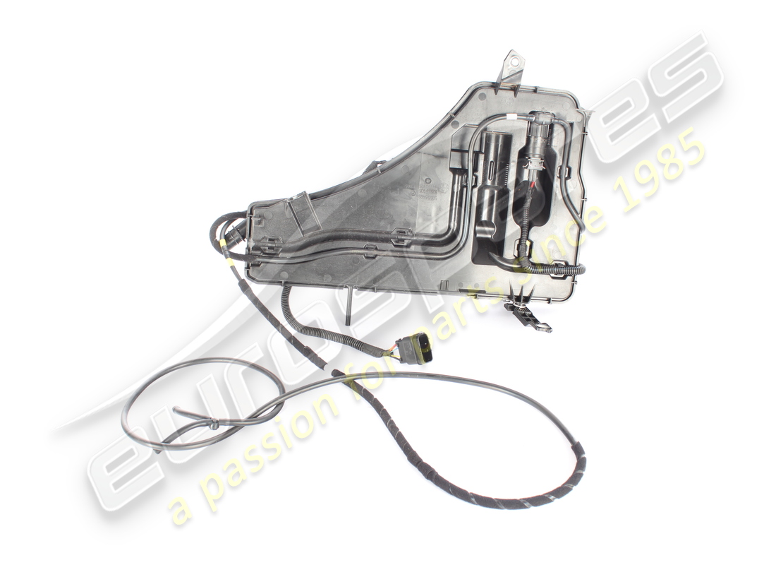 USED MASERATI WINDSCREEN WASHER TANK. PART NUMBER 675001665 (1) used maserati windscreen washer tank. part number 675001665 (1)