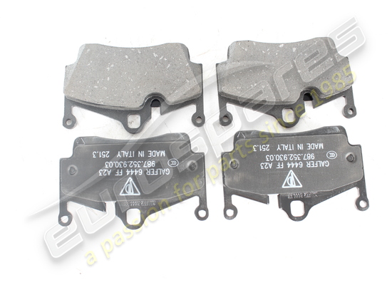 new porsche 1 set of brake pads part number 98735293903