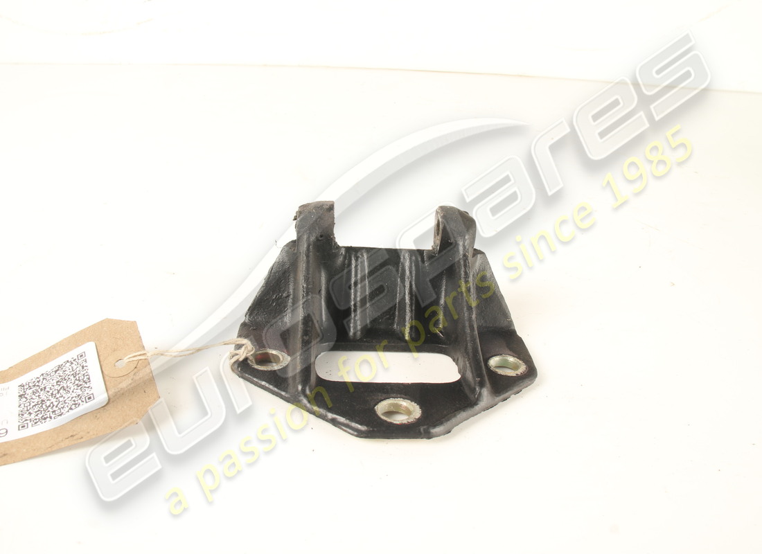 USED FERRARI DOOR HINGE FIXED. PART NUMBER 62063600 (2) used ferrari door hinge fixed. part number 62063600 (2)