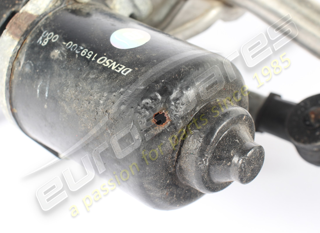 USED FERRARI COMPLETE WINDSCREEN WIPER ASSEMBLY. PART NUMBER 83361700 (3) used ferrari complete windscreen wiper assembly. part number 83361700 (3)