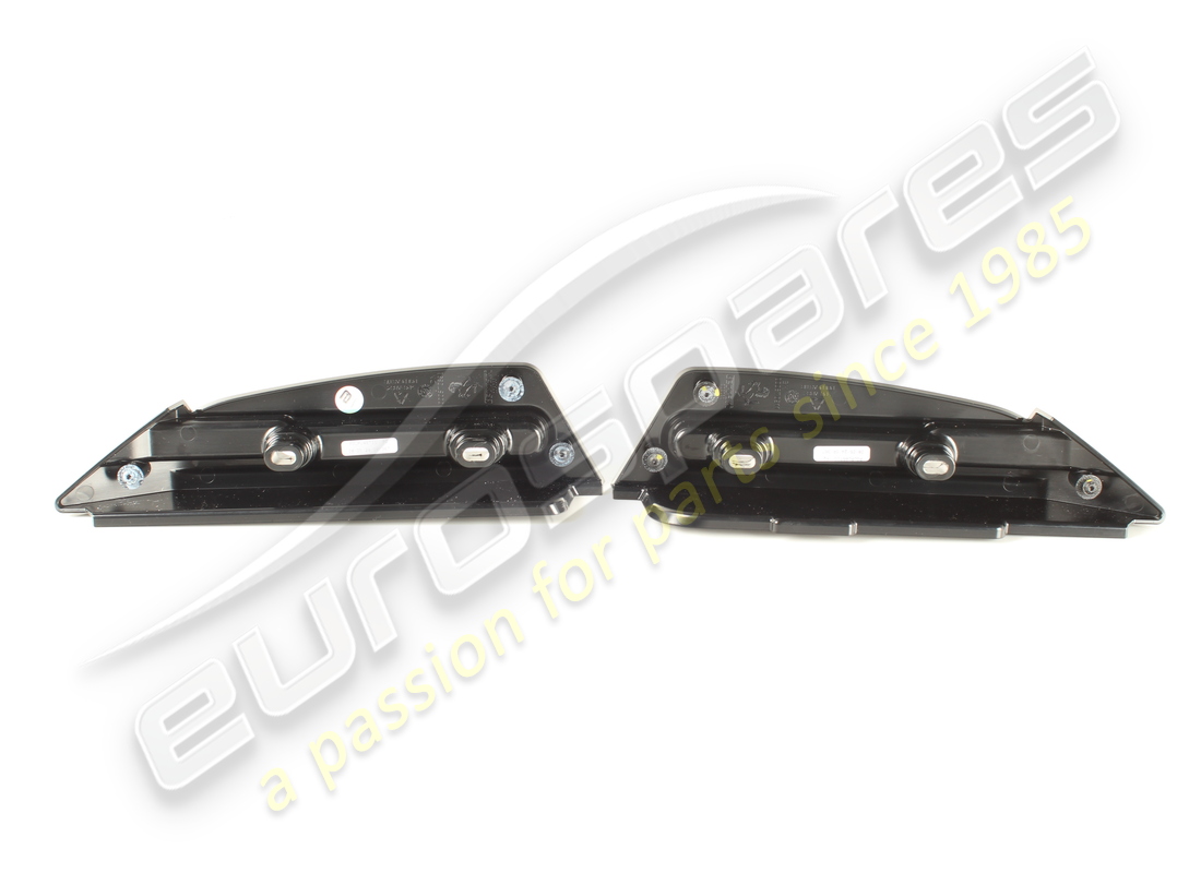 USED FERRARI PARCEL SHELF. PART NUMBER 762805 (4) used ferrari parcel shelf. part number 762805 (4)