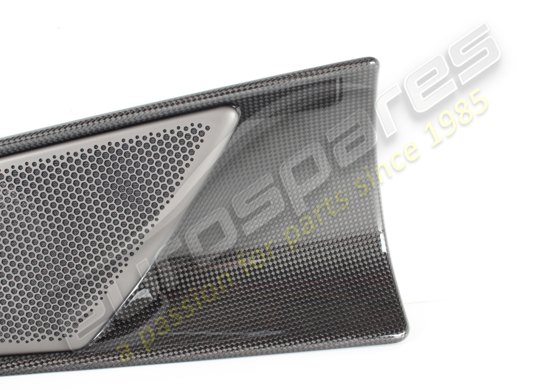 used ferrari medaglione sup. post. dx car. part number 749078 (2)